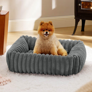 All-Season Plush Pet Bed: A Cozy Home for Your Furry Friend